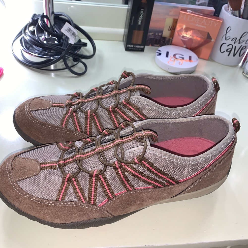 BNWOT Croft & Barrow Tennies